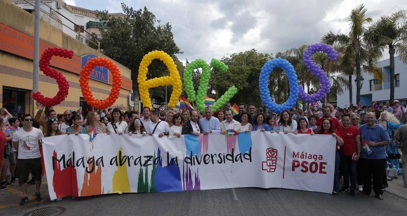 Cerca de 20.000 personas han recorrido Torremolinos en una cabalgata que en esta ocasión contó con seis carrozas como hilo conductor