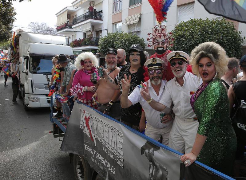 Cerca de 20.000 personas han recorrido Torremolinos en una cabalgata que en esta ocasión contó con seis carrozas como hilo conductor