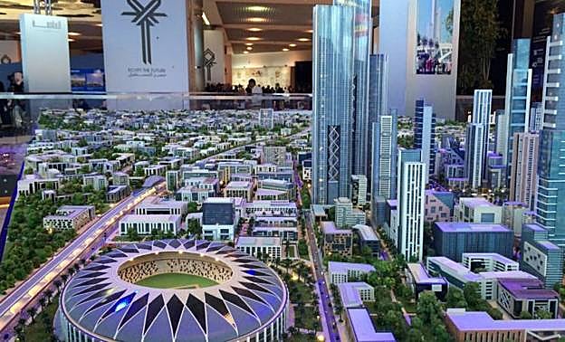 Una maqueta de la nueva urbe.