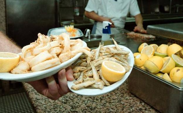 Más de 70 chiringuitos y bares participan en las jornadas 'Fish and Fresh' de Torremolinos