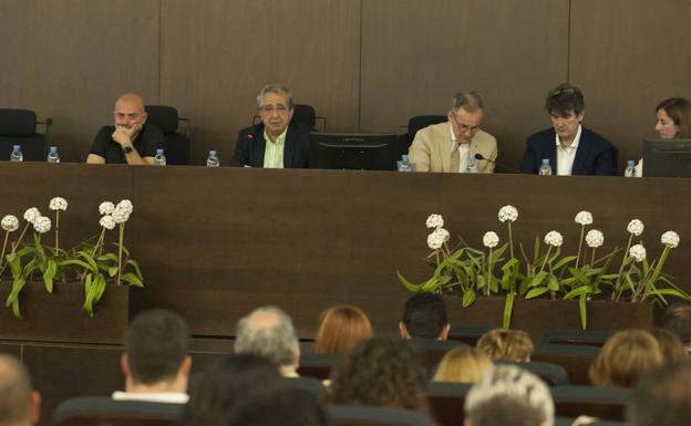 La reunión del claustro se celebró en esta ocasión en Ciencias de la Salud. 