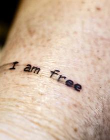 Imagen secundaria 2 - Arte, feminismo (y tatuajes) a flor de piel