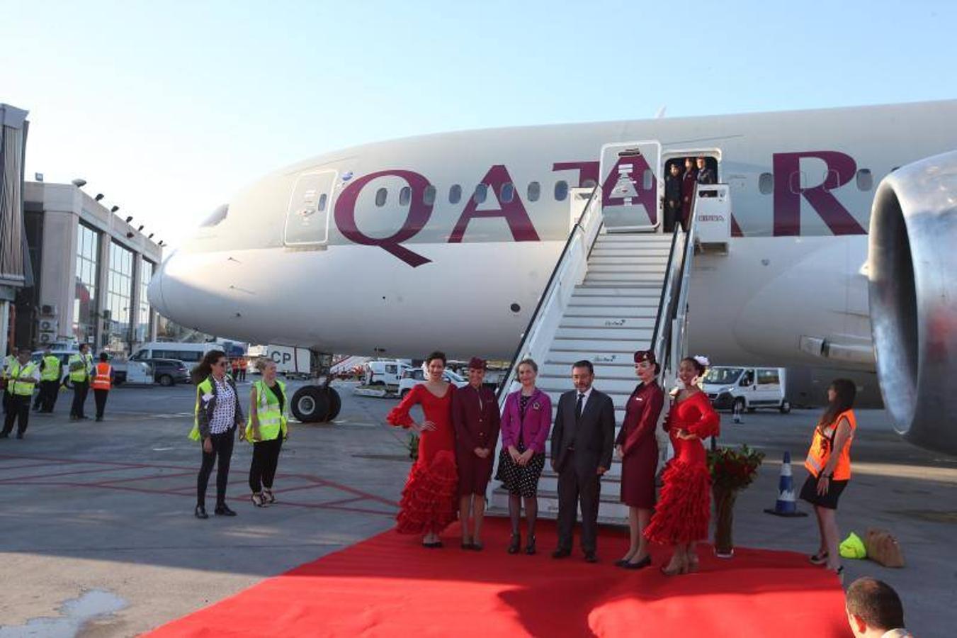 Lleno en el primer avión, que fue recibido por responsables de la compañía y de la infraestructura malagueña