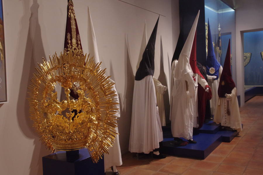 El Museo de la Semana Santa de Málaga 'Jesús Castellanos', ubicado en el antiguo hospital de San Julián, sede de la Agrupación de Cofradías, acoge esta exposición