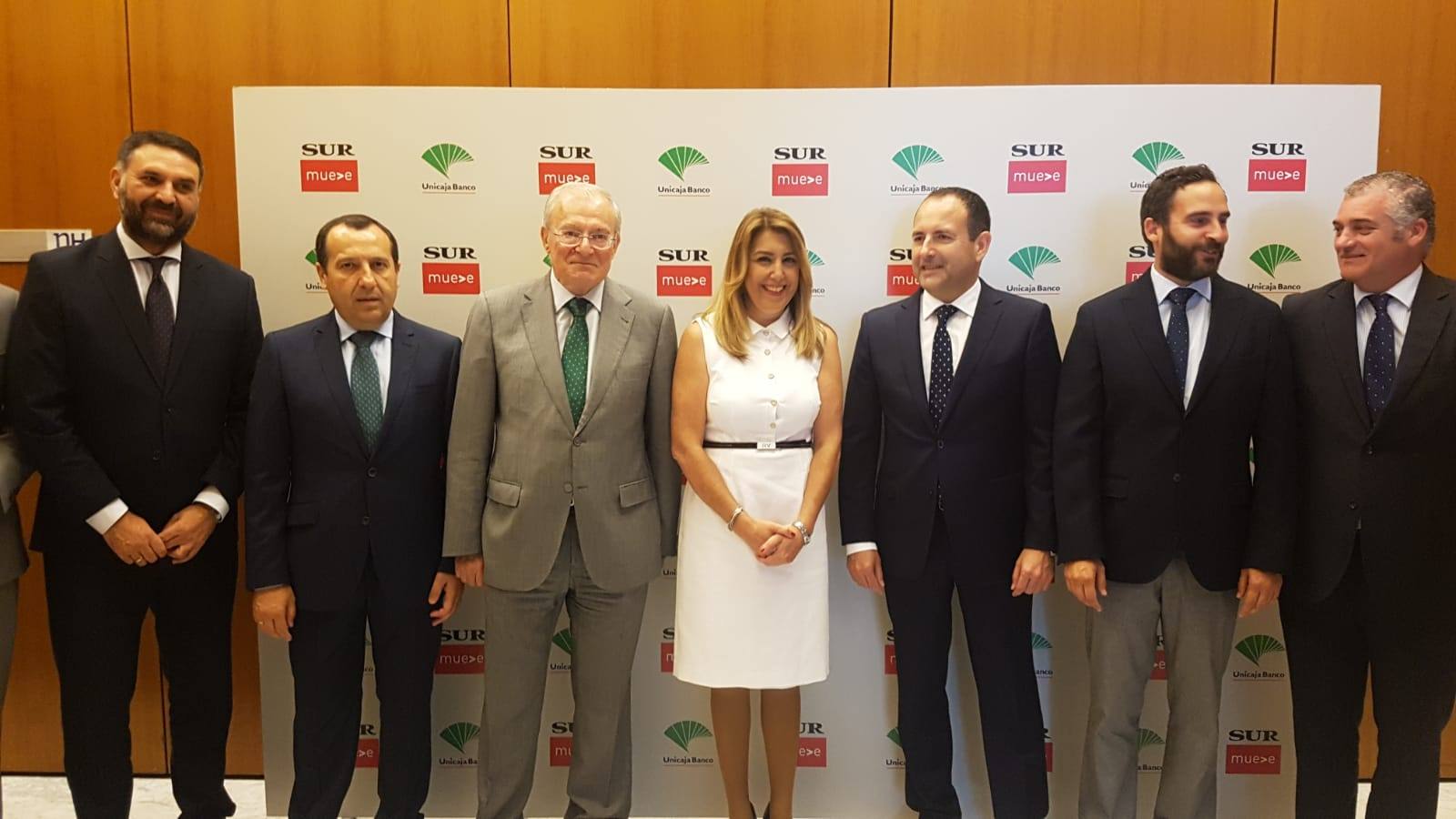 Numerosas personalidades de la sociedad malagueña han asistido al Foro SUR con la presidenta de la Junta de Andalucía, Susana Díez, que se ha desarrollado en el hotel NH de Málaga capital, hoy lunes 18 de junio