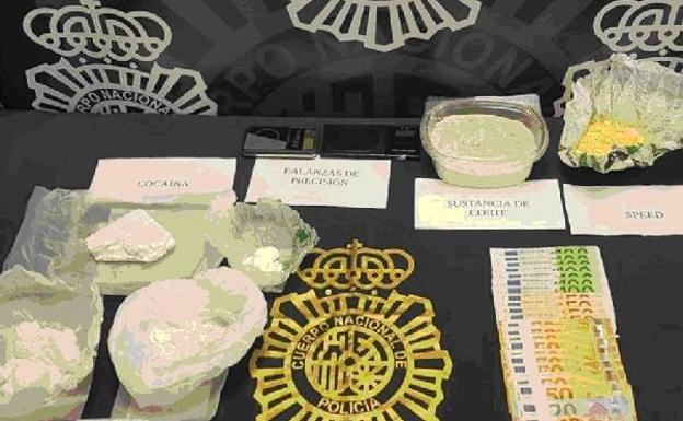 Detienen a dos repartidores de cocaína a domicilio y a su jefe en un operativo en Fuengirola