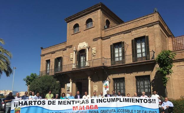 Representantes de los colectivos que apoyan la manifestación. 