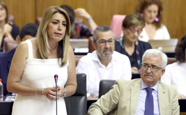 Susana Díaz, ayer durante su intervención en el Pleno del Parlamento. 