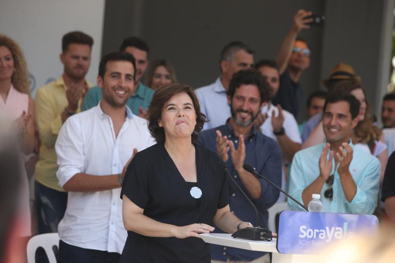 La aspirante a presidir a los populares abre en Málaga su campaña acompañada por los presidentes del partido en Málaga, Sevilla, Córdoba y Huelva y el líder andaluz, Juanma Moreno