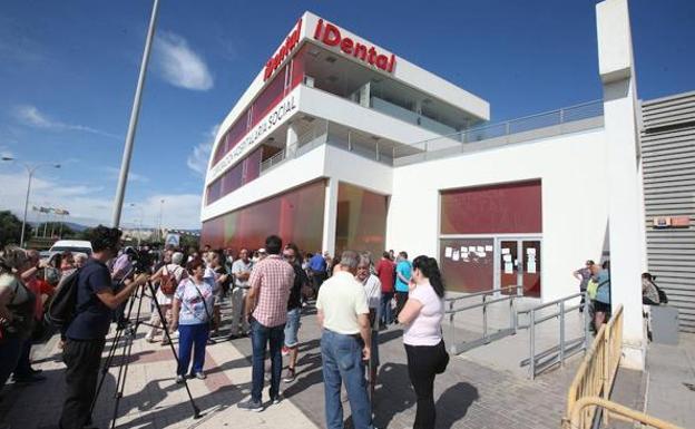Presentan una querella contra iDental en Málaga por estafa, publicidad engañosa y lesiones