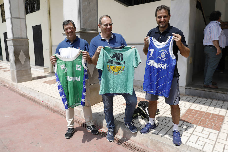 Aficionados,técnicos, directivos y jugadores se reunieron en el colegio de calle La Victoria para celebrar la efeméride