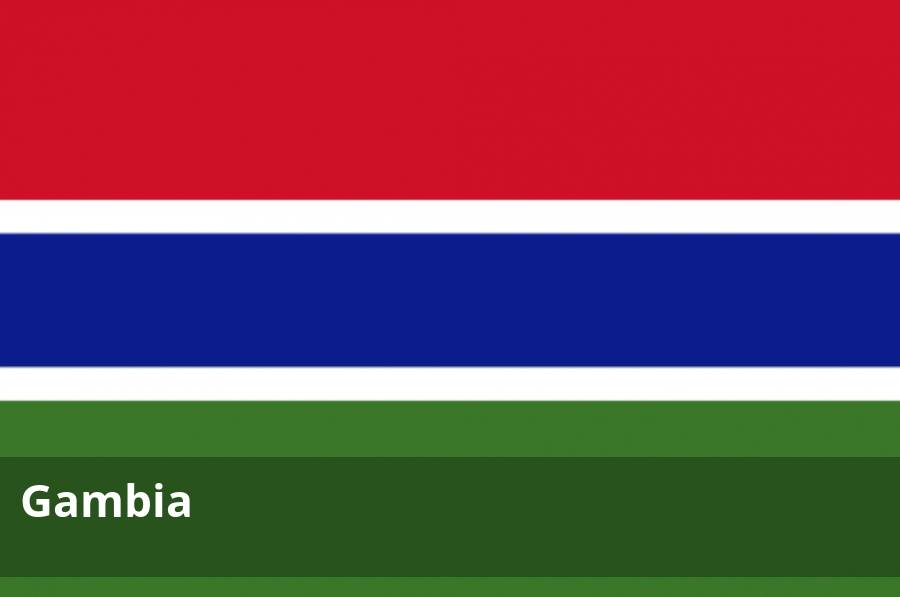 La circulación por la RN5 y carreteras secundarias del norte de la Casamance (área entre Bignona y la frontera con Gambia) deben hacerse solo en caso de necesidad y con la mayor de las precauciones, previa consulta con las Fuerzas de Seguridad senegalesas, ya que existe un riesgo serio de asaltos armados, robos y agresiones físicas. Exteriores advierte de que se contempla pena de prisión para el colectivo LGBT.