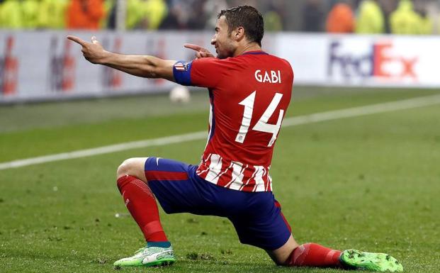Gabi, tras marcar el último gol en la final de Lyon. 