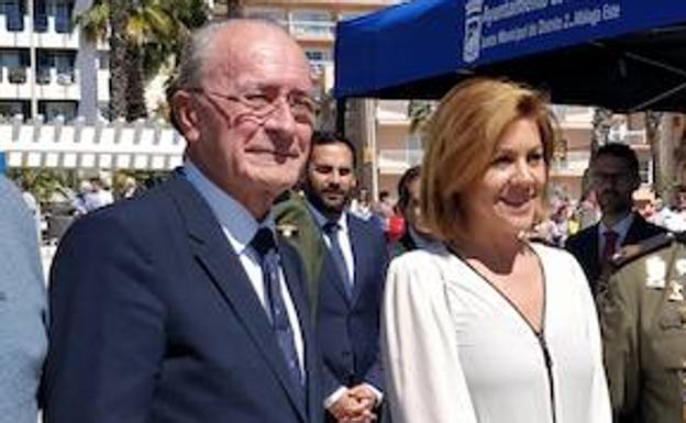 Francisco de la Torre y María Dolores de Cospedal, la pasada Semana Santa en Málaga. 