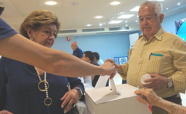 Uno de los momentos del inicio de las votaciones, este jueves.