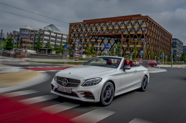 El frontal tiene un diseño deportivo. :: mercedes-benz
