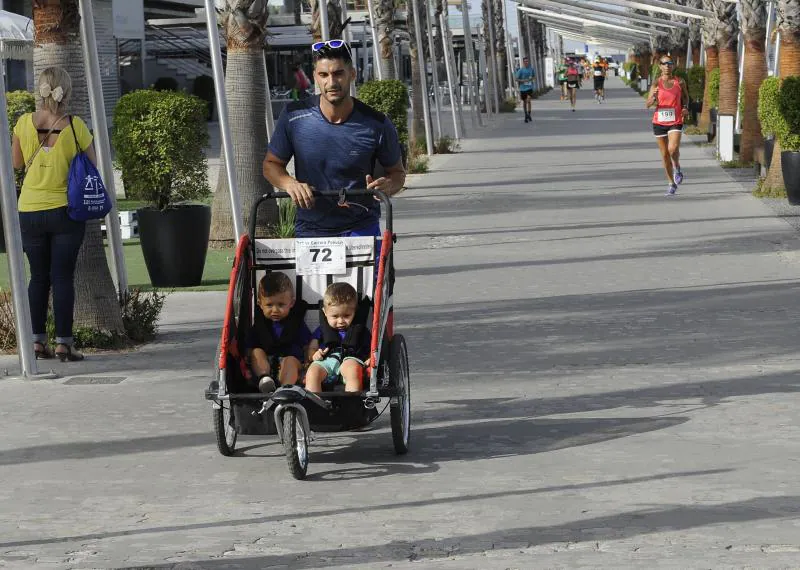 Bajo el lema 'Corre, anda, por un turno de oficio digno', más de 400 personas han participado este sábado 7 de julio en la carrera popular