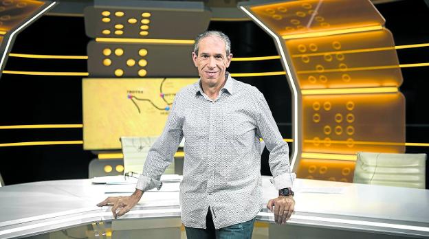 Carlos de Andrés, periodista especializado en ciclismo, narrará un año más la prueba para los espectadores de Televisión Española. :: tve