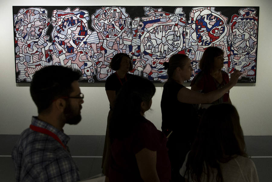 El Centre Pompidou Málaga despliega una de sus mejores exposiciones temporales en torno a padre del 'art brut' a través de más de 80 piezas procedentes de las colecciones del Centre Pompidou de París.