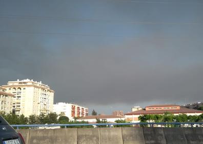 Imagen secundaria 1 - Estabilizado un nuevo incendio forestal en la zona de Mijas