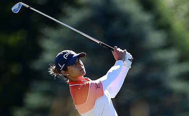 Azahara Muñoz ejecuta un golpe durante elT hornberry Creek LPGA Classic jugado en Wisconsin. 