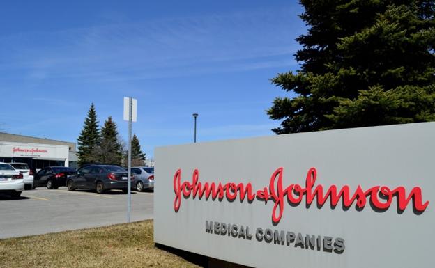 El gigante Johnson & Johnson, condenado a pagar 4.000 millones por un talco que causó cáncer