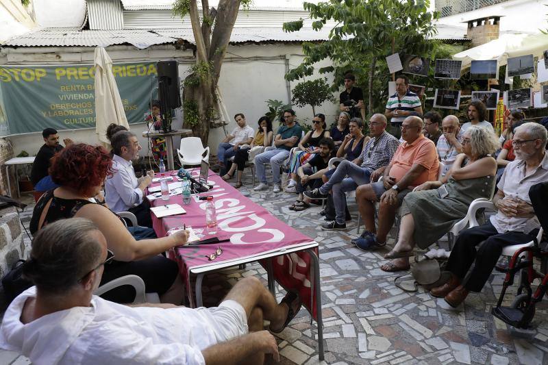 El centro malagueño vuelve a llenar el patio de su sede ocupada en unas jornadas culturales