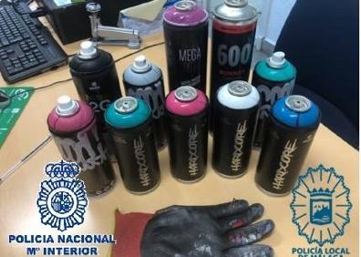 Imagen secundaria 1 - Detienen a cuatro de los grafiteros más activos de Málaga