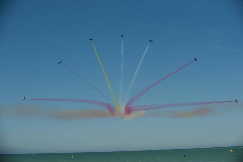 Torre del Mar acoge este festival aéreo internacional con 40 aeronaves de cuatro países diferentes 