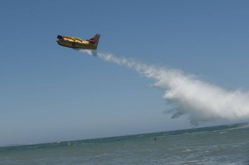 Torre del Mar acoge este festival aéreo internacional con 40 aeronaves de cuatro países diferentes 