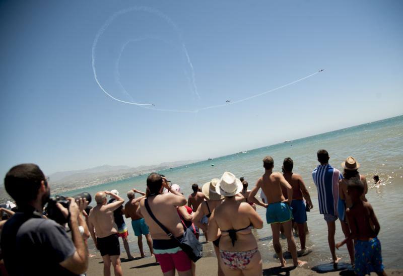 Torre del Mar acoge este festival aéreo internacional con 40 aeronaves de cuatro países diferentes 