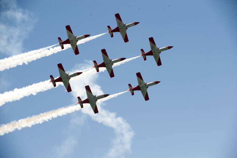 Torre del Mar acoge este festival aéreo internacional con 40 aeronaves de cuatro países diferentes 