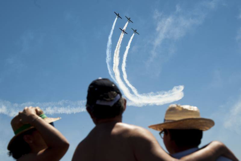 Torre del Mar acoge este festival aéreo internacional con 40 aeronaves de cuatro países diferentes 