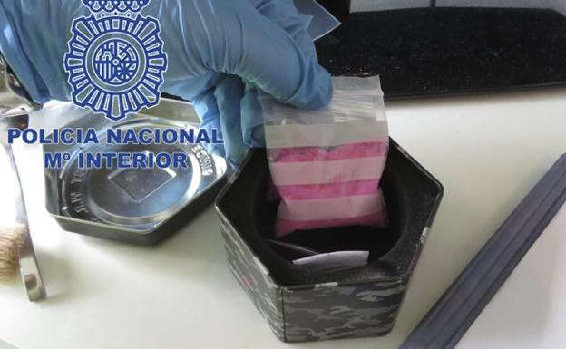 Imagen de archivo de una bosa de tucibi, la droga de la alta sociedad