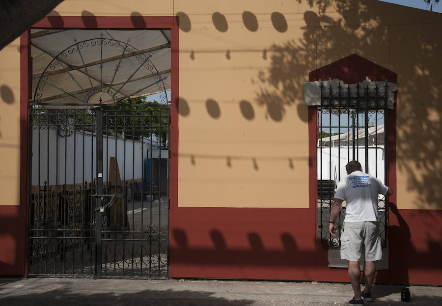 Cuenta atrás para la Feria de Málaga 2018 y en el Real del Cortijo de Torres se trabaja para que todo esté a punto.