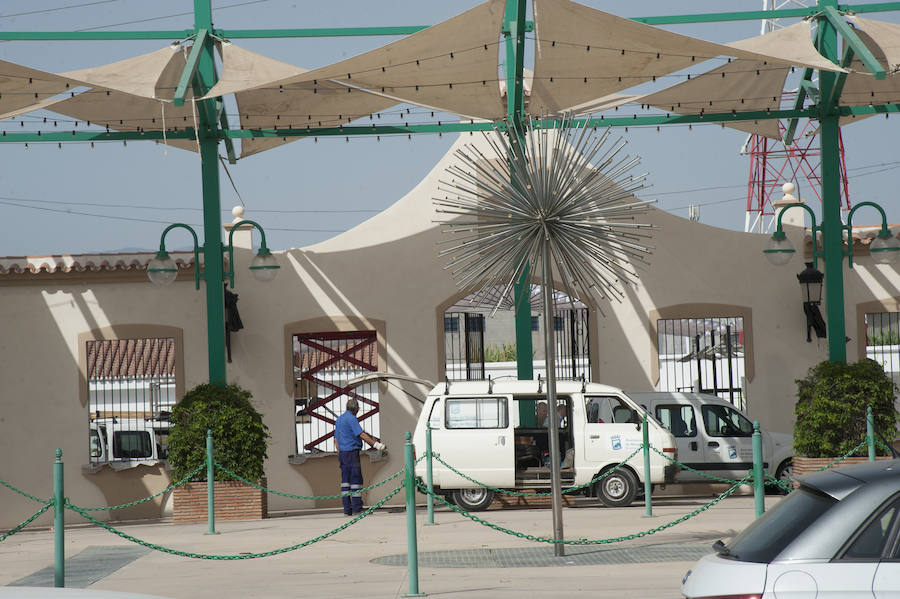 Cuenta atrás para la Feria de Málaga 2018 y en el Real del Cortijo de Torres se trabaja para que todo esté a punto.