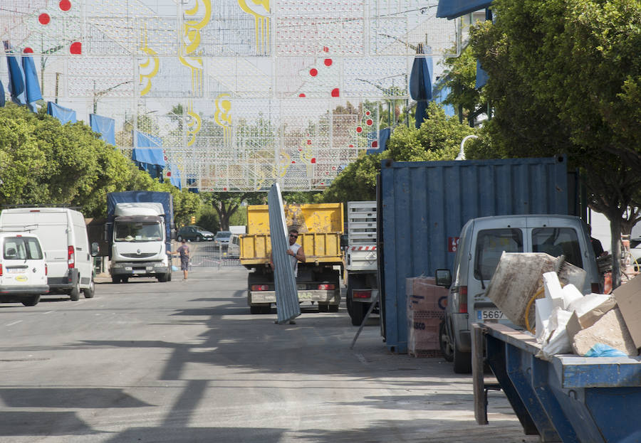 Cuenta atrás para la Feria de Málaga 2018 y en el Real del Cortijo de Torres se trabaja para que todo esté a punto.