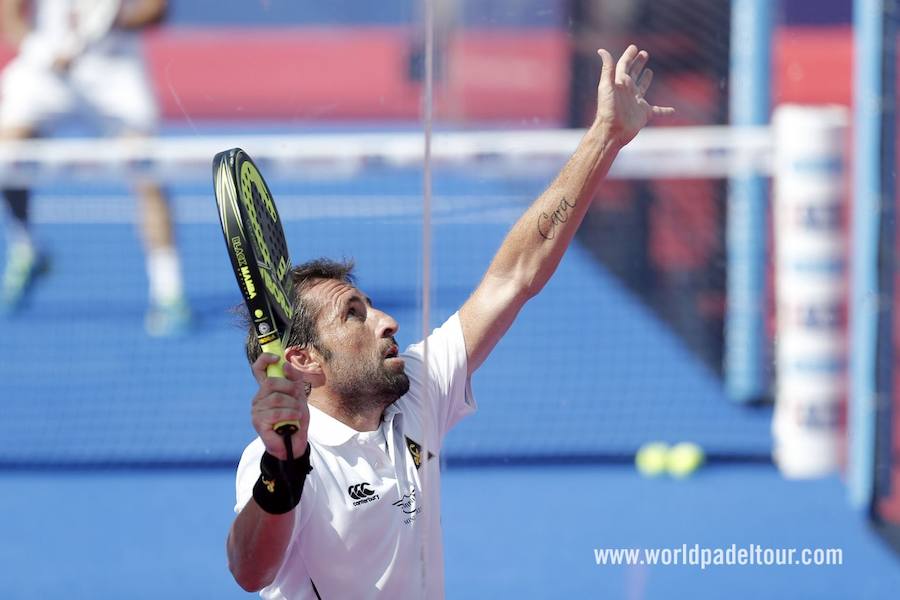 Recopilatorio de imágenes de los cruces de la ronda de dieciseisavos de final de Cervezas Victoria Open Mijas correspondiente al World Padel Tour.