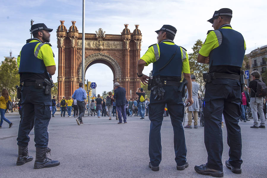 Mossos en Barcelona. 