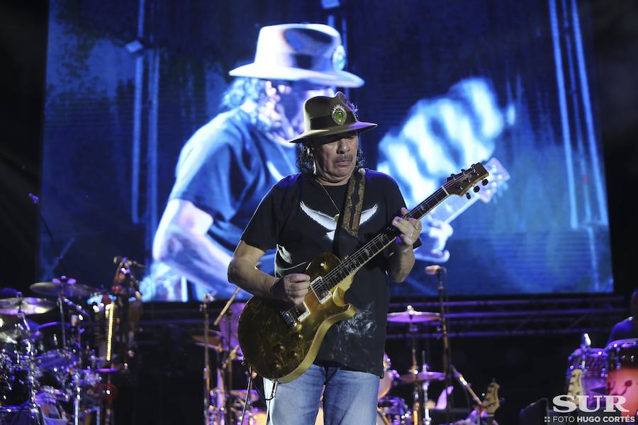 Santana transforma la ladera del Sohail en una sucursal de Woodstock