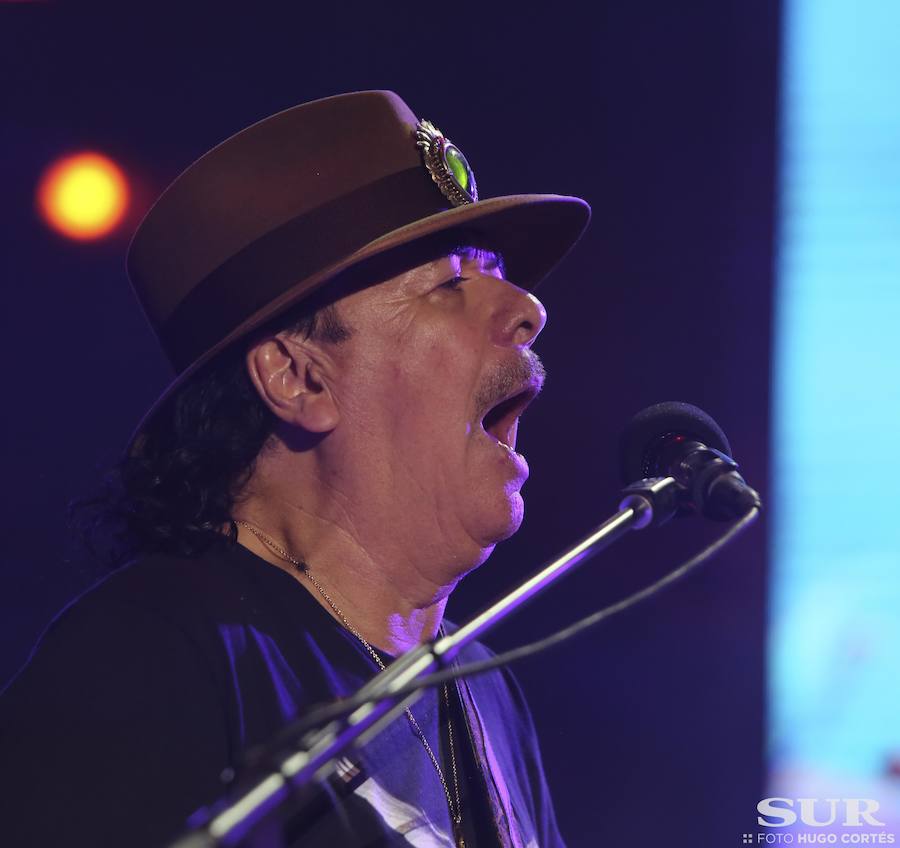 Santana transforma la ladera del Sohail en una sucursal de Woodstock