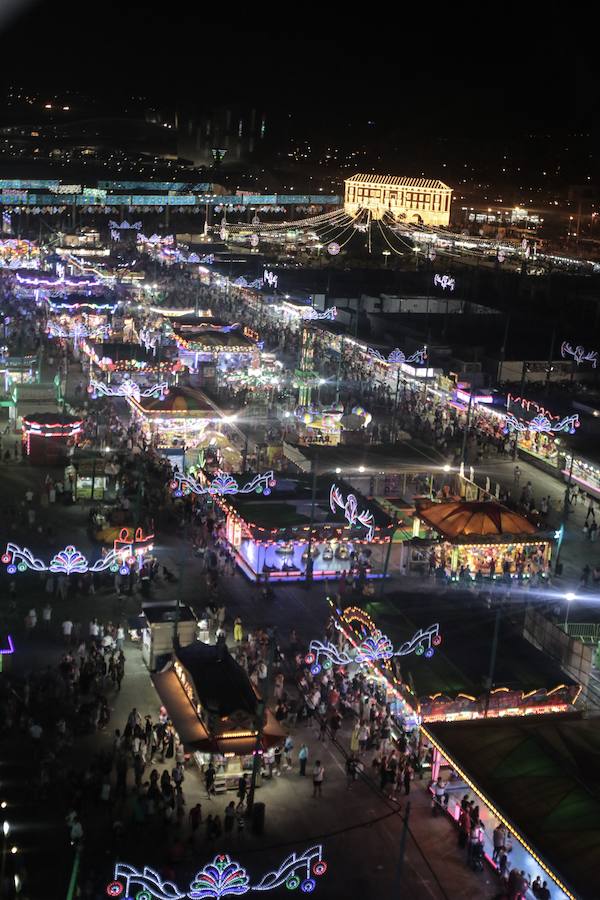 Fotos: Las mejores imágenes del primer domingo de la Feria de Málaga 2018