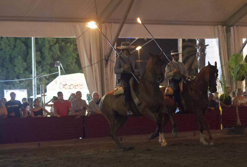 Las mejores imágenes de la tercera jornada de fiesta en la capital: la noche, en el Cortijo de Torres