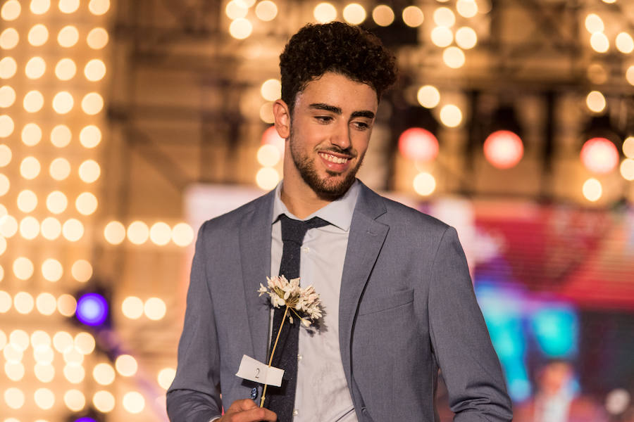 Paloma Burgueño Franco y Edgar Benítez Villodres fueron coronados anoche como los más bellos de la capital durante la tradicional gala celebrada en la portada del Real de Cortijo de Torres
