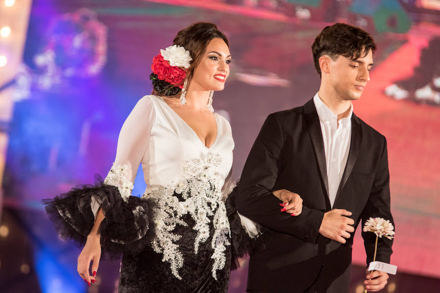 Paloma Burgueño Franco y Edgar Benítez Villodres fueron coronados anoche como los más bellos de la capital durante la tradicional gala celebrada en la portada del Real de Cortijo de Torres