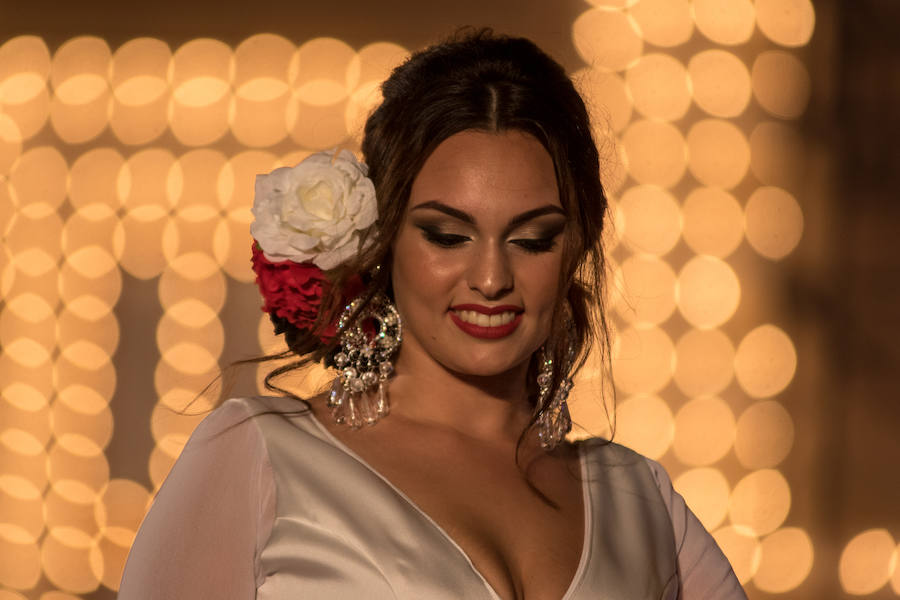 Paloma Burgueño Franco y Edgar Benítez Villodres fueron coronados anoche como los más bellos de la capital durante la tradicional gala celebrada en la portada del Real de Cortijo de Torres