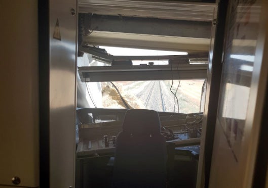 Fotos: Así fue el choque del tren Sevilla-Málaga con un camión entre Fuente de Piedra y Bobadilla