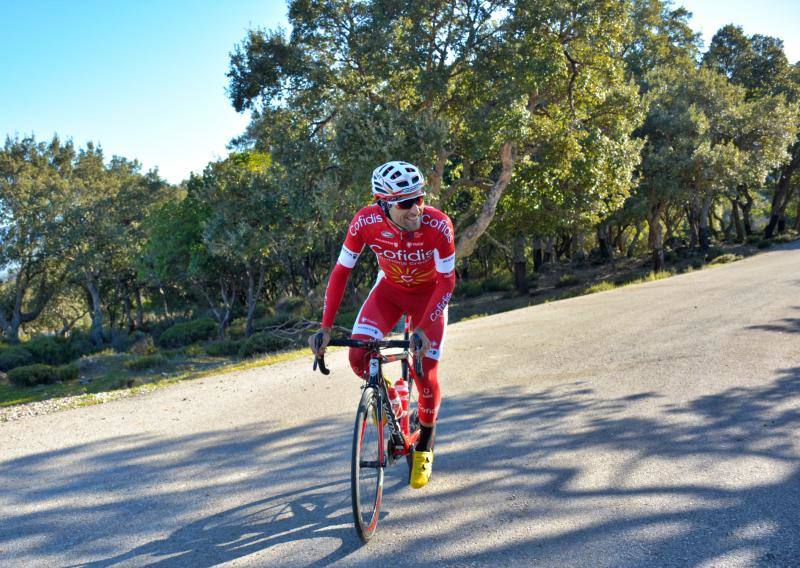 El diclisma marebellí del equipo Cofidis, Luis Ángel Maté, afronta una Vuelta a España muy especial, para la que se ha preparado a conciencia, apartando incluso su participación en el Tour de Francia 2018. Quiere ser profeta en su tierra y disfrutar de las cuatro etapas (las primeras de la carrera) que se van a celebrar en la provincia de Málaga desde el próximo 25 de agosto.