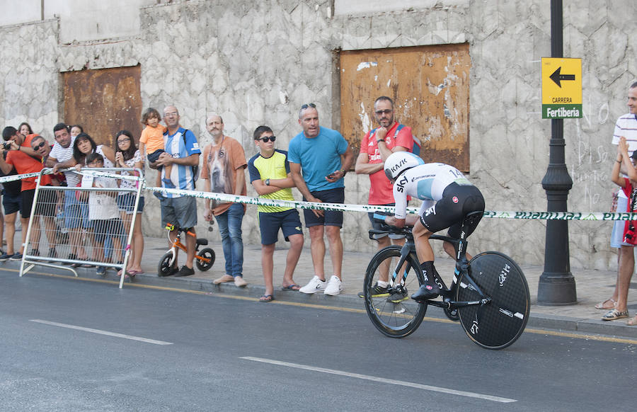 Málaga es protagonista en la Vuelta Ciclista España 2018. La etapa inicial y hasta otras tres tocan tierras malagueñas en una edición en la que hasta la canción oficial es de una malagueña. Aquí recogemos las mejores imágenes del paso por Málaga