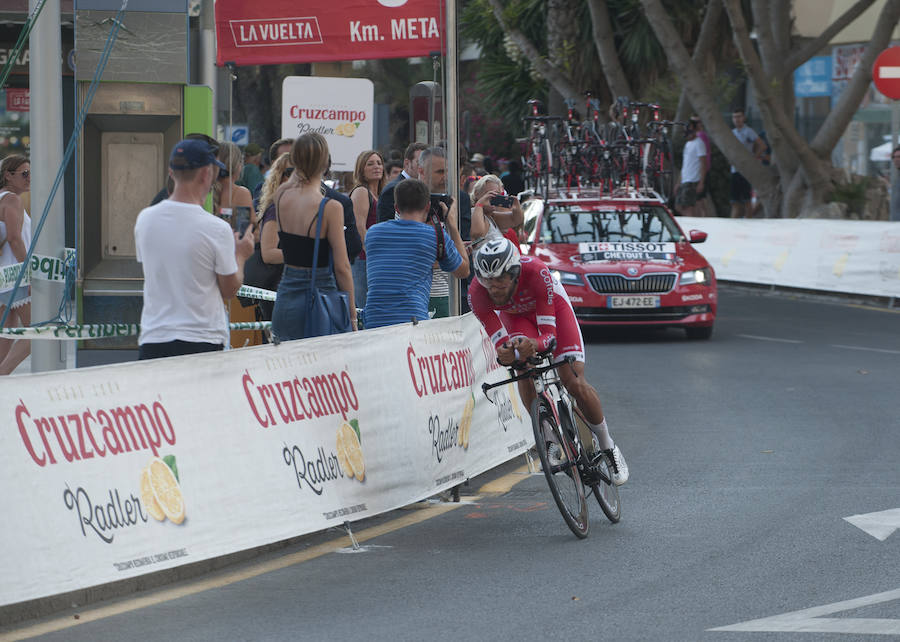 Málaga es protagonista en la Vuelta Ciclista España 2018. La etapa inicial y hasta otras tres tocan tierras malagueñas en una edición en la que hasta la canción oficial es de una malagueña. Aquí recogemos las mejores imágenes del paso por Málaga